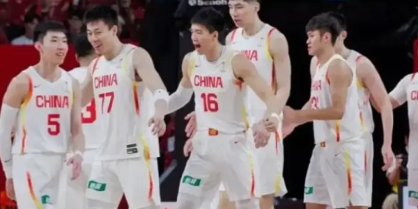 kaiyun体育中国站-争议！FIBA替中国台北半场开香槟，赛后疑阴阳中国男篮，幸亏没输