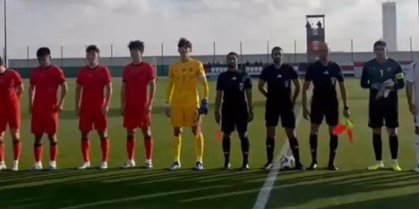 国足遭连追2球2-2乌兹别克！1国脚犯规染红，邵佳一上任后3场不败