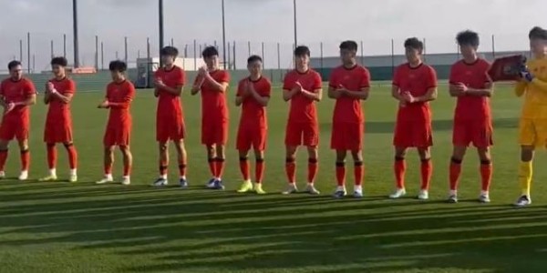 国足遭连追2球2-2乌兹别克！1国脚犯规染红，邵佳一上任后3场不败