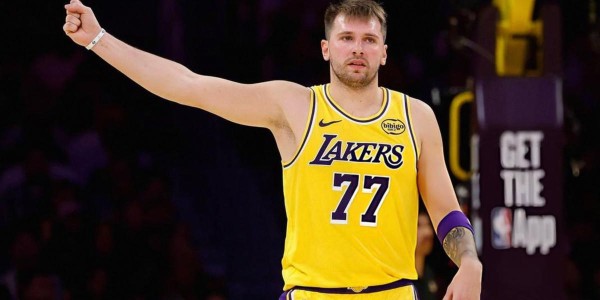 kaiyunsports-场均21+5！能投善防！湖人引援最佳目标，里弗斯或可成交易筹码